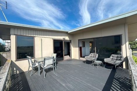 Photo of property in 1009 Papamoa Beach Road, Papamoa Beach, Papamoa, 3118