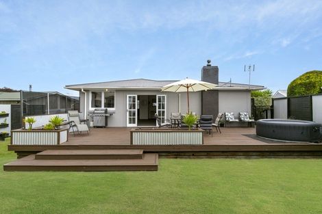 Photo of property in 4 Tamatea Road, Taupo, 3330