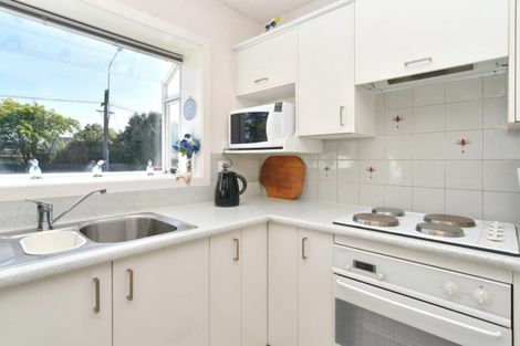 Photo of property in 22 Prestons Road, Redwood, Christchurch, 8051