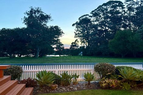 Photo of property in 83 Robinson Road, Whitianga, 3510