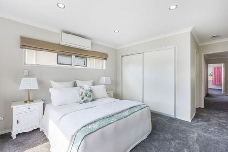 Photo of property in 8 Andy Crescent, Flat Bush, Auckland, 2016