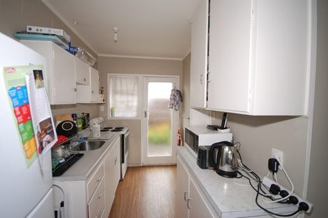 Photo of property in 2/4 Panorama Road, Mount Wellington, Auckland, 1060