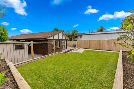 Photo of property in 15 Charles Prevost Drive, The Gardens, Auckland, 2105