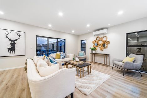 Photo of property in 4 Franheim Crescent, Orewa, 0931