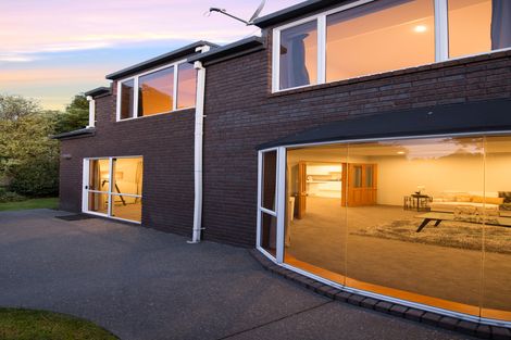 Photo of property in 376a Memorial Avenue, Burnside, Christchurch, 8053