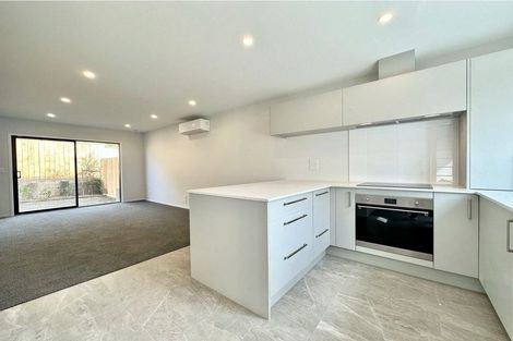 Photo of property in 4/8 Valron Road, Te Atatu South, Auckland, 0602