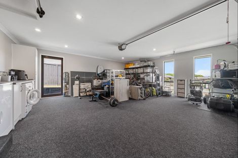 Photo of property in 3 Margaret Alice Close, Whalers Gate, New Plymouth, 4310