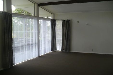Photo of property in 5 Triangle Road, Massey, Auckland, 0614