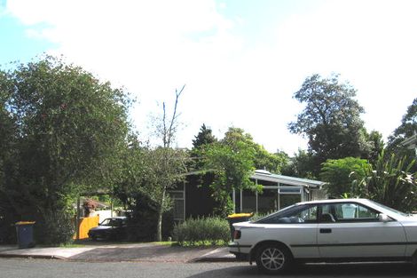 Photo of property in 9 Vonnell Place, Birkdale, Auckland, 0626