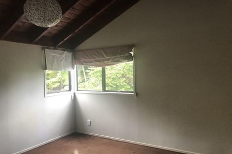 Photo of property in 24 Valley Road, Northcote, Auckland, 0626