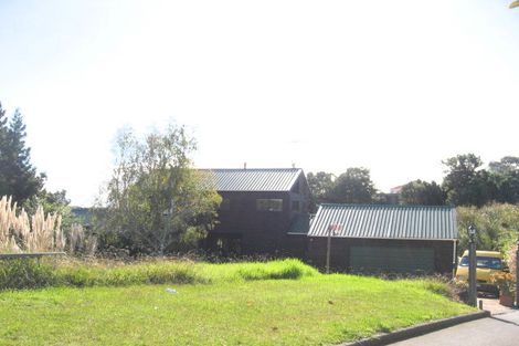 Photo of property in 35 Charles Dickens Drive, Mellons Bay, Auckland, 2014