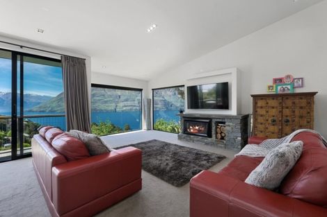 Photo of property in 40 Dart Place, Fernhill, Queenstown, 9300