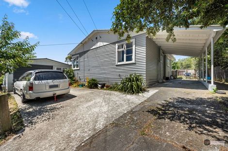 Photo of property in 15 Davis Grove, Wainuiomata, Lower Hutt, 5014