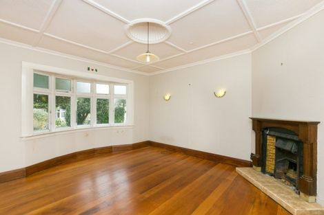 Photo of property in 19 Chatham Street, Berhampore, Wellington, 6023