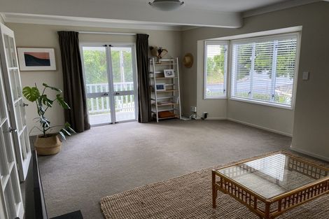 Photo of property in 1/2 Heathcote Road, Castor Bay, Auckland, 0620