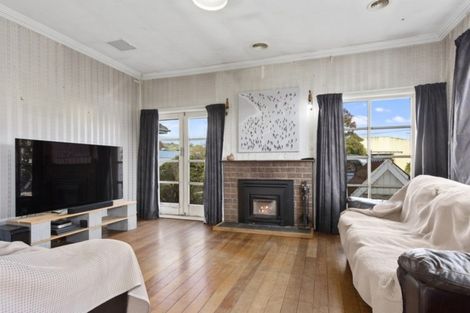 Photo of property in 5 Camp Street, Silverstream, Upper Hutt, 5019