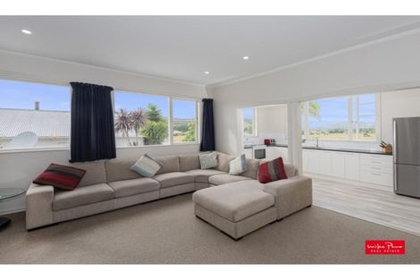 Photo of property in 9 Union Street, Hikurangi, 0114