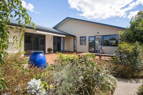 Photo of property in 28 Noble Johnston Drive, Katikati, 3129