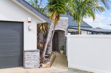 Photo of property in 7 Archer Rayner Place, Greenhithe, Auckland, 0632