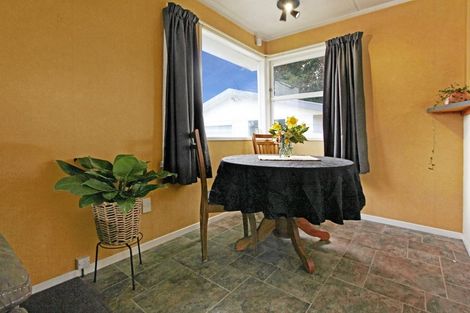 Photo of property in 77 Alison Street, Mangakakahi, Rotorua, 3015