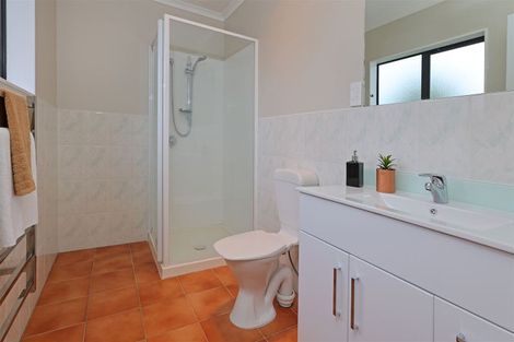 Photo of property in 40 Greenberry Drive, Ranui, Auckland, 0612