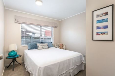 Photo of property in 2/38 East Coast Road, Milford, Auckland, 0620