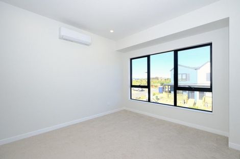 Photo of property in 4 Waimarie Drive, Karaka, 2578