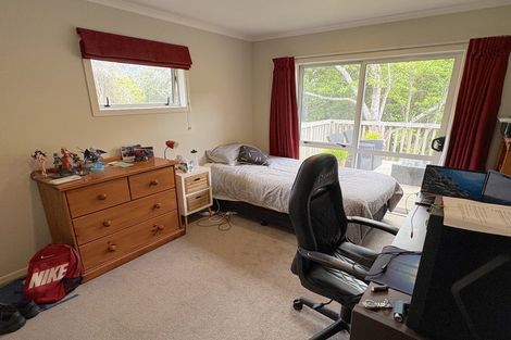 Photo of property in 24a Taylor Terrace, Tawa, Wellington, 5028