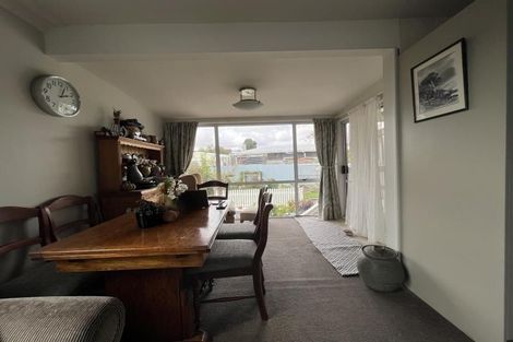 Photo of property in 1 Gaede Terrace, Sunnyvale, Auckland, 0612