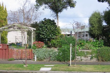 Photo of property in 27 Epsom Road, Hokowhitu, Palmerston North, 4410