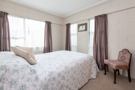 Photo of property in 10 Nimrod Place, Half Moon Bay, Auckland, 2012