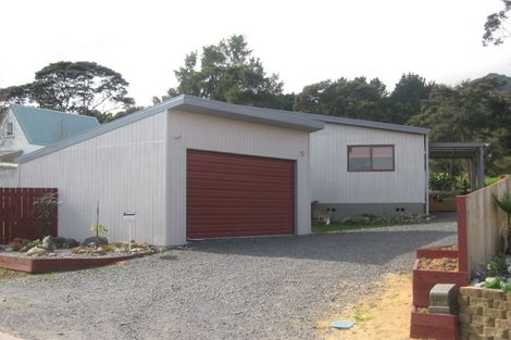 Photo of property in 25 Taurua Place, Coromandel, 3506