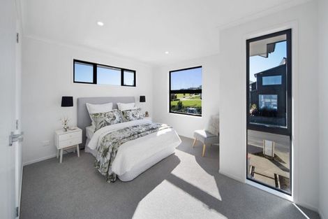 Photo of property in 26 Emerald Avenue, Rosehill, Papakura, 2113