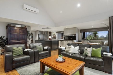 Photo of property in 255 Clifton Road, Whitford, Howick, 2571