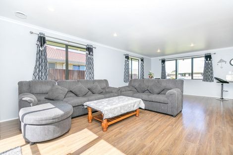 Photo of property in 15 Chancery Close, Hamilton East, Hamilton, 3216