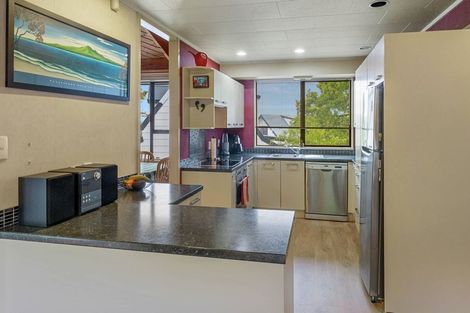 Photo of property in 12 Sandgate Avenue, Botany Downs, Auckland, 2010