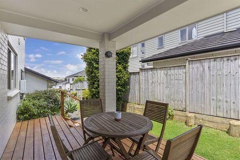 Photo of property in 30 Bellagio Way, Flat Bush, Auckland, 2019