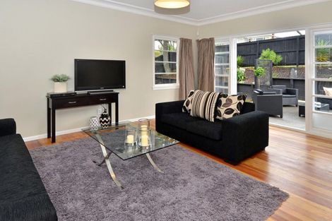 Photo of property in 58 Hillcrest Road, Papatoetoe, Auckland, 2025