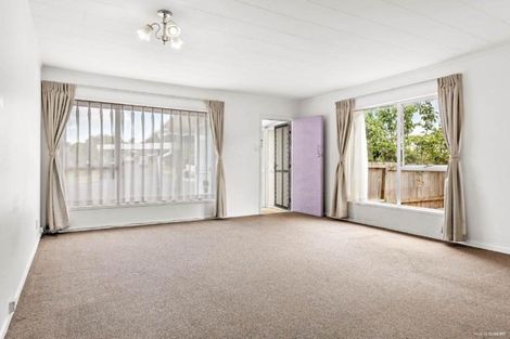 Photo of property in 2/42 Blacklock Avenue, Henderson, Auckland, 0612