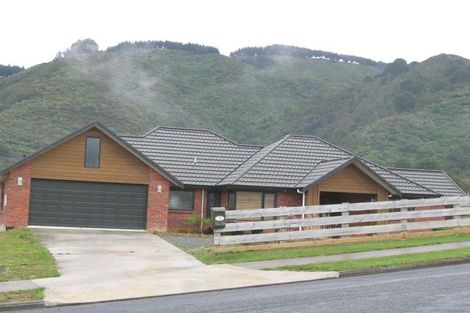 Photo of property in 9 Grace Nicholls Grove, Riverstone Terraces, Upper Hutt, 5018
