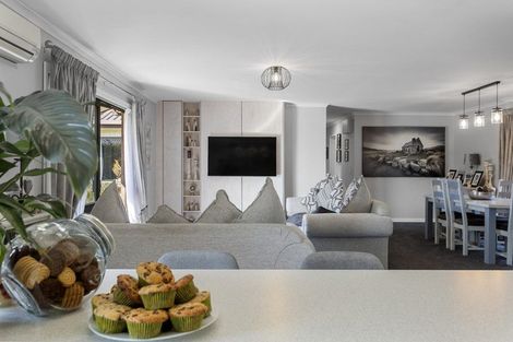 Photo of property in 26 Melford Close, Rangiora, 7400