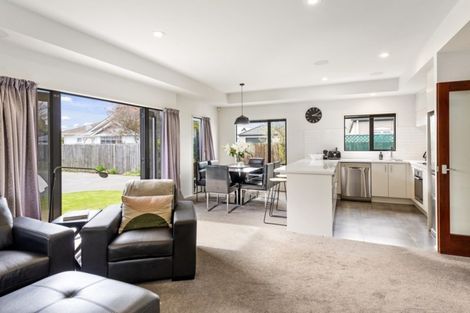 Photo of property in 2/118 Innes Road, St Albans, Christchurch, 8052