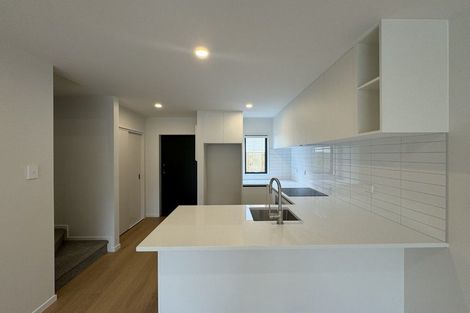 Photo of property in 4/3 Eskdale Road, Birkdale, Auckland, 0626