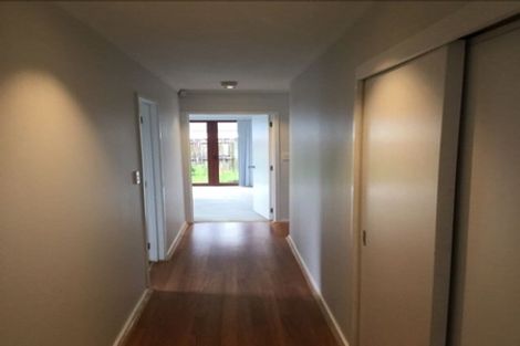 Photo of property in 10 Norma Avenue, Te Atatu South, Auckland, 0610