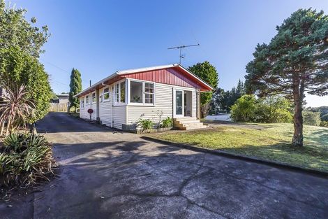 Photo of property in 17 Cardiff Crescent, Cannons Creek, Porirua, 5024