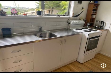 Photo of property in 19 John Road, Stanmore Bay, Whangaparaoa, 0932
