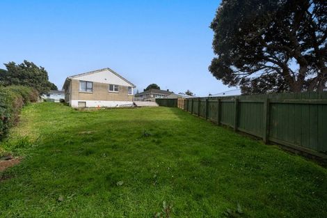 Photo of property in 3 Beauzami Crescent, Ascot Park, Porirua, 5024