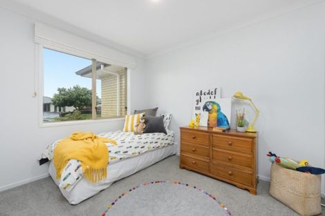 Photo of property in 8 Dove Place, Pyes Pa, Tauranga, 3112