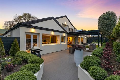 Photo of property in 9b Weka Street, Fendalton, Christchurch, 8041