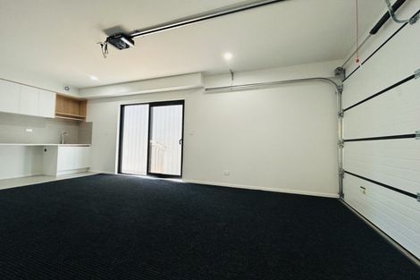 Photo of property in 17d Sorrel Crescent, Bucklands Beach, Auckland, 2012